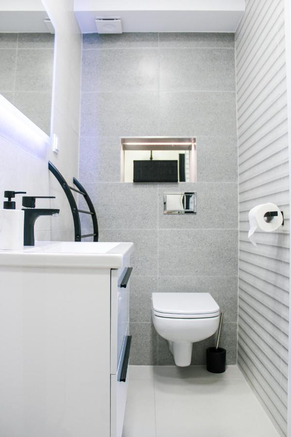 Apartament White-Niska Z Garazem Podziemnym Kielce Exterior photo
